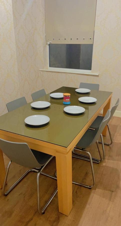 Manchester Old Trafford Apartment Екстериор снимка